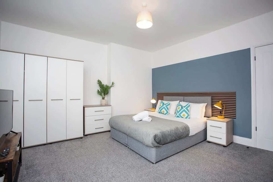 Spacious with a luxurious double bed, perfect for a restful night's sleep.
