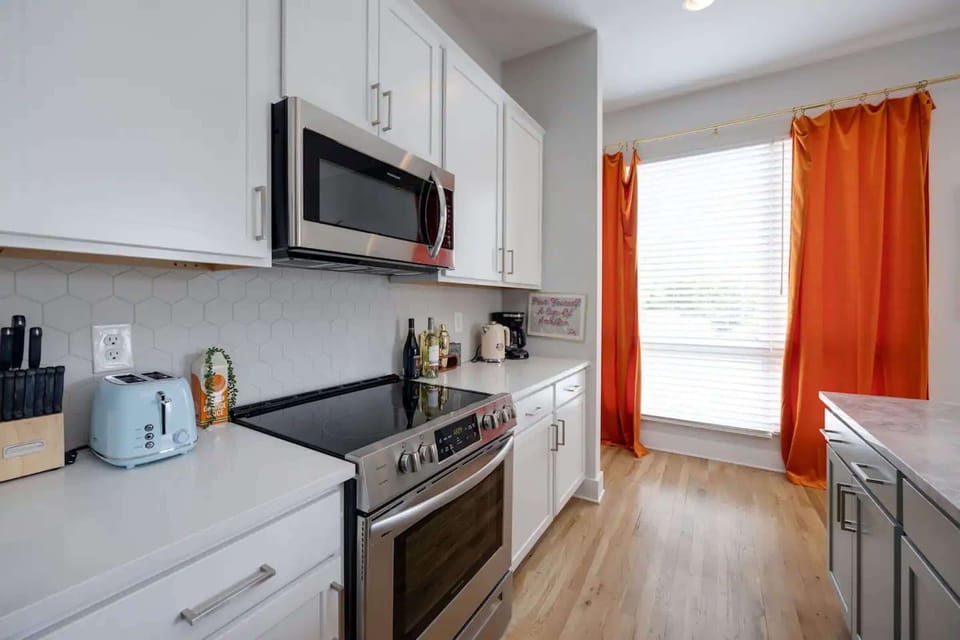 Meals will be made easily in the fully equipped kitchen