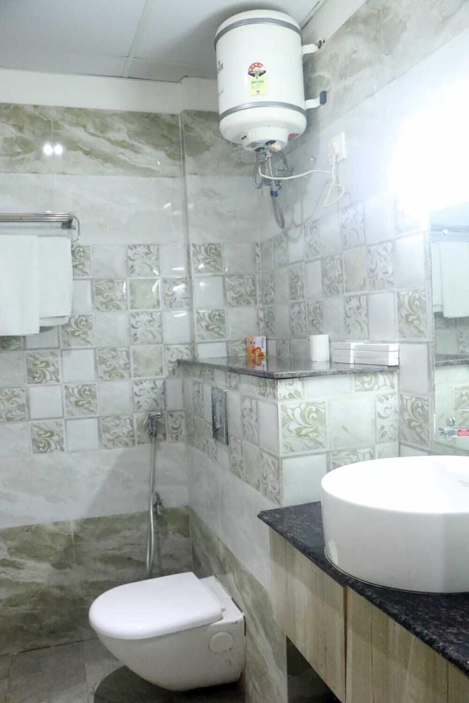 Triple Room | Bathroom | Shower, slippers, towels, soap