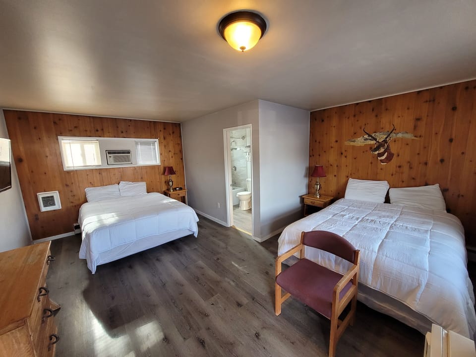 Family Single Room, Multiple Beds, Non Smoking | Desk, free rollaway beds, free WiFi, bed sheets