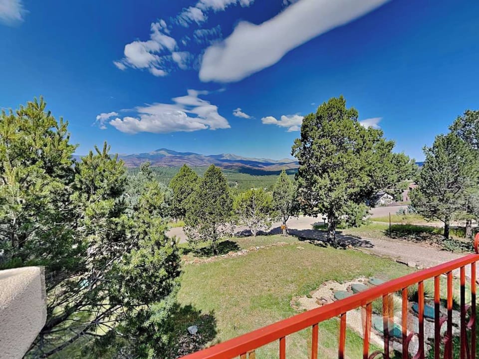 Sweeping Mountain Views