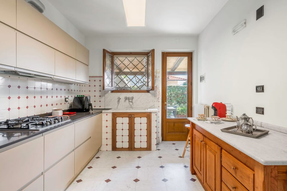 Villa, Hill View | Private kitchen | Full-size fridge, microwave, oven, stovetop