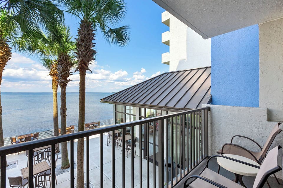 Bayside Inn 6280 Balcony
