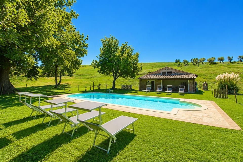 Private pool, terrace and garden