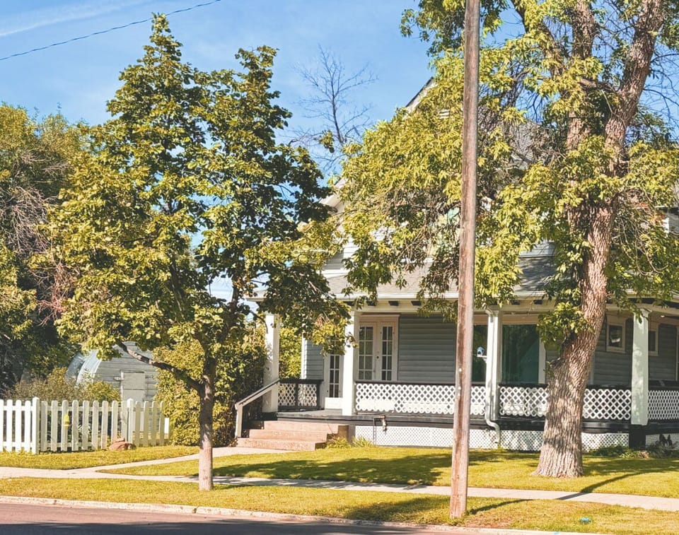 Front Entrance to the BlueJay