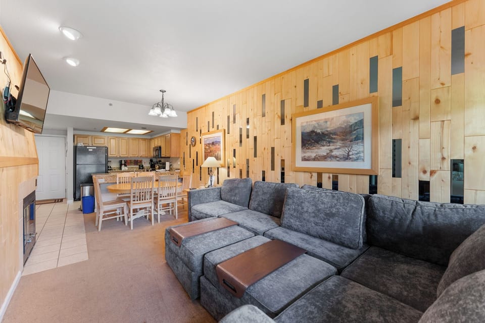 Condo (2 Bedrooms) | Property amenity
