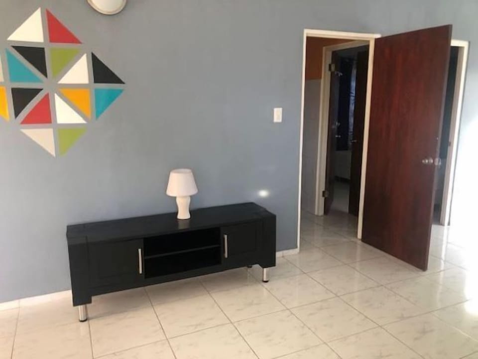3 bedrooms, iron/ironing board, free WiFi