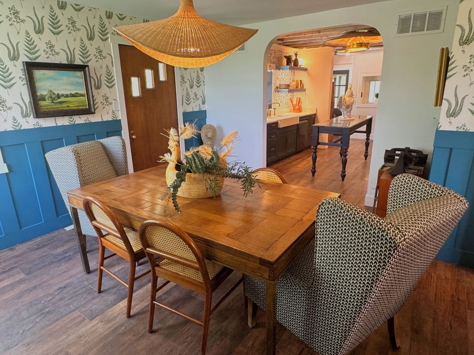Formal dining room