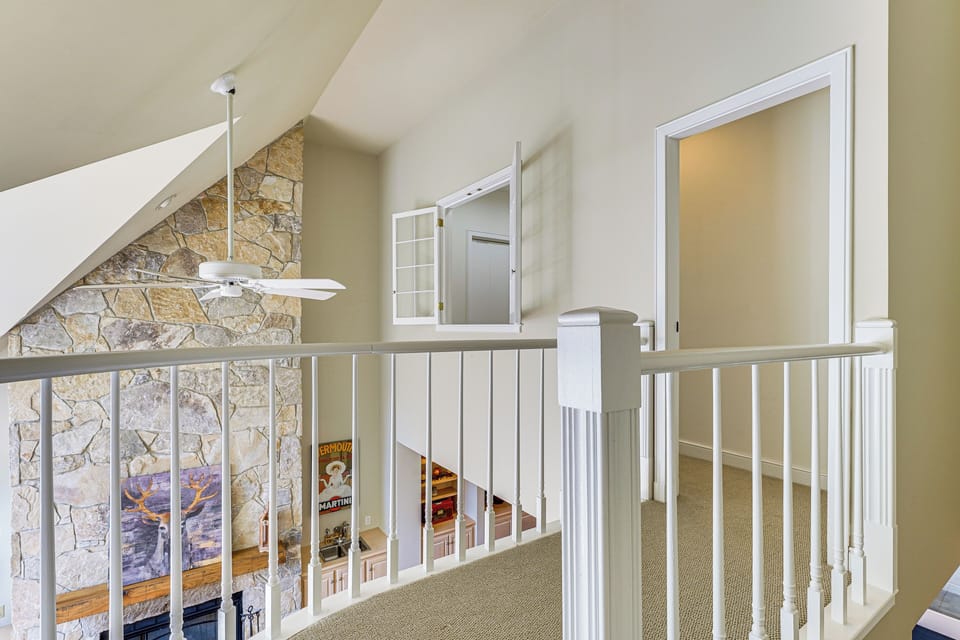 Upper Level Landing