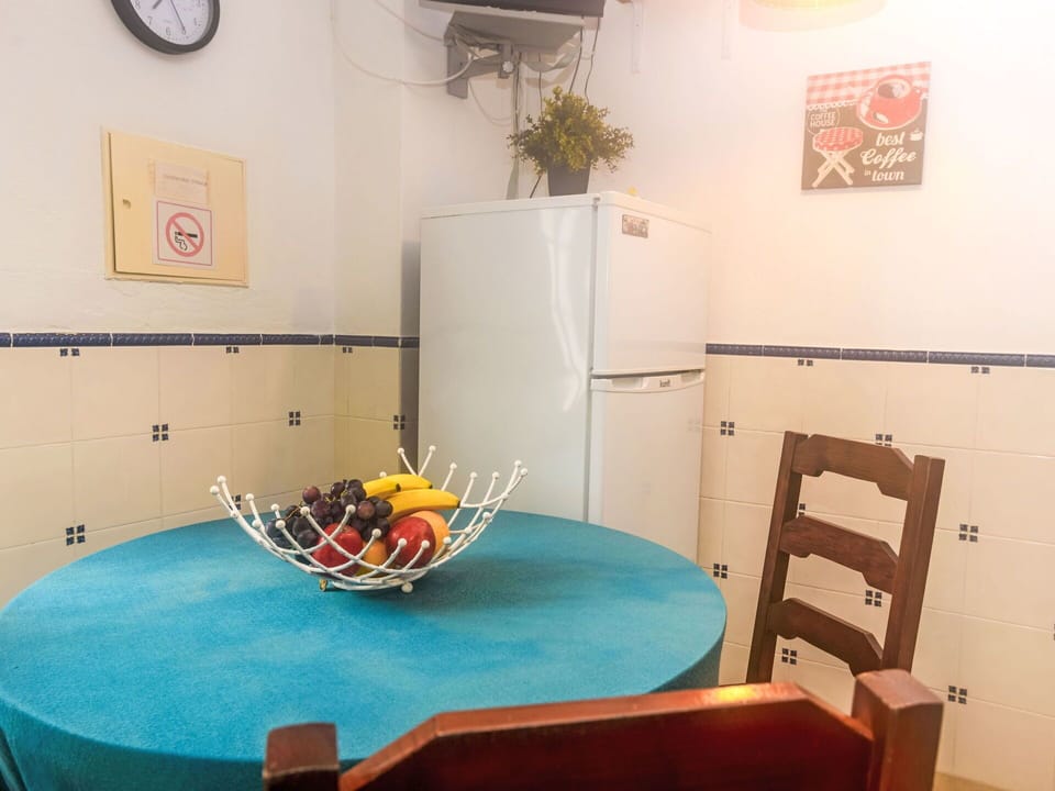 Furniture, Table, Building, Interior Design, Lighting, Plant, Chair, Houseplant, Clock, Flooring