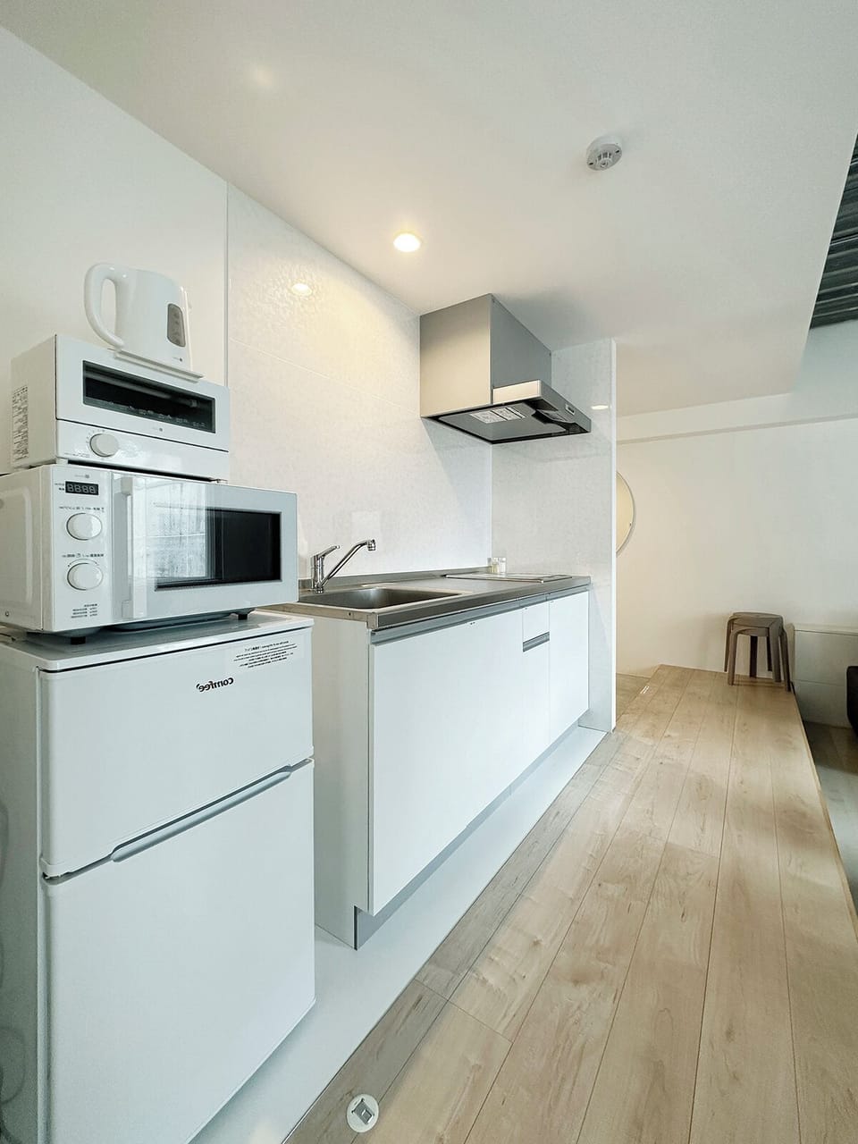 Superior Studio, Balcony, City View | Private kitchenette | Electric kettle