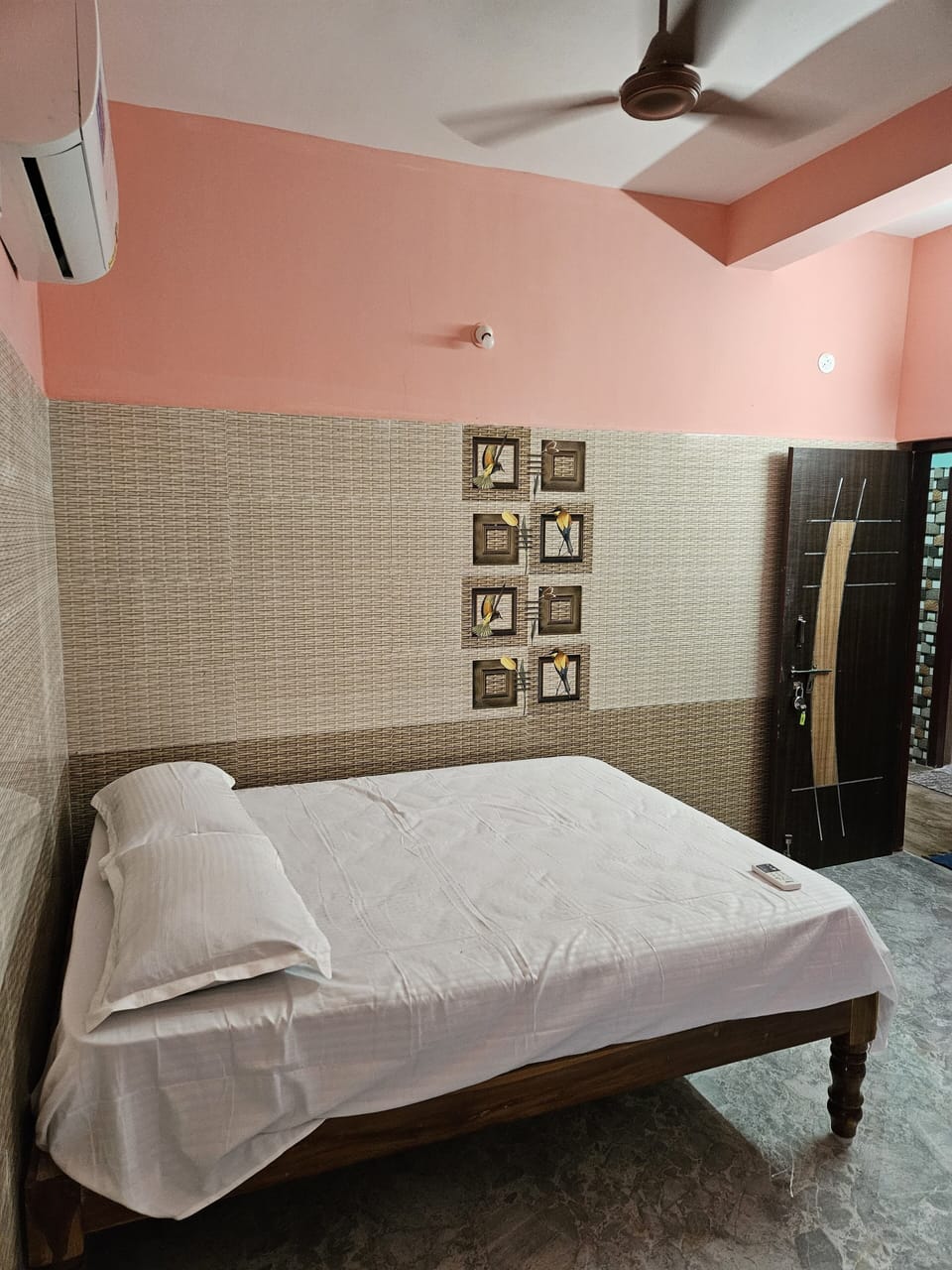 Deluxe Room | Desk, free WiFi, bed sheets