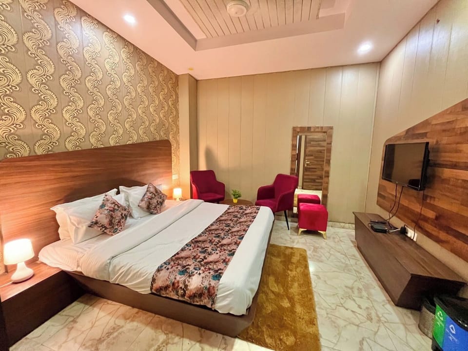 Double or Twin Room | Desk, free WiFi
