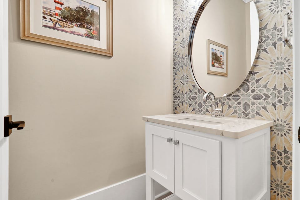 15 Bald Eagle West - Powder Room (Main Level)