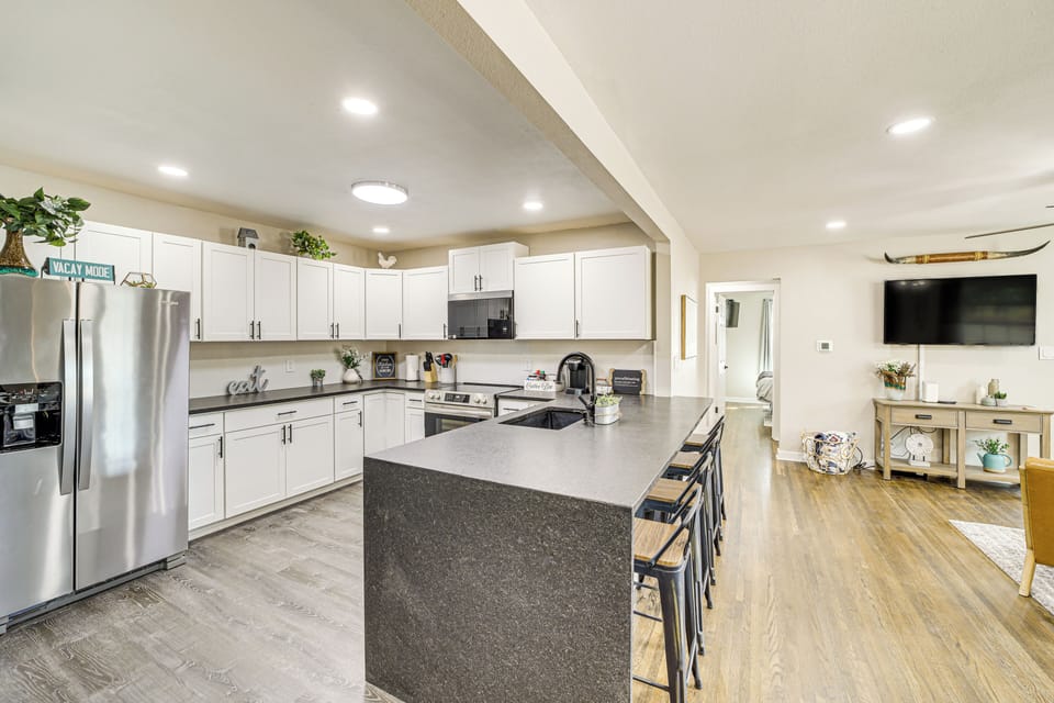 House (3 Bedrooms) | Interior