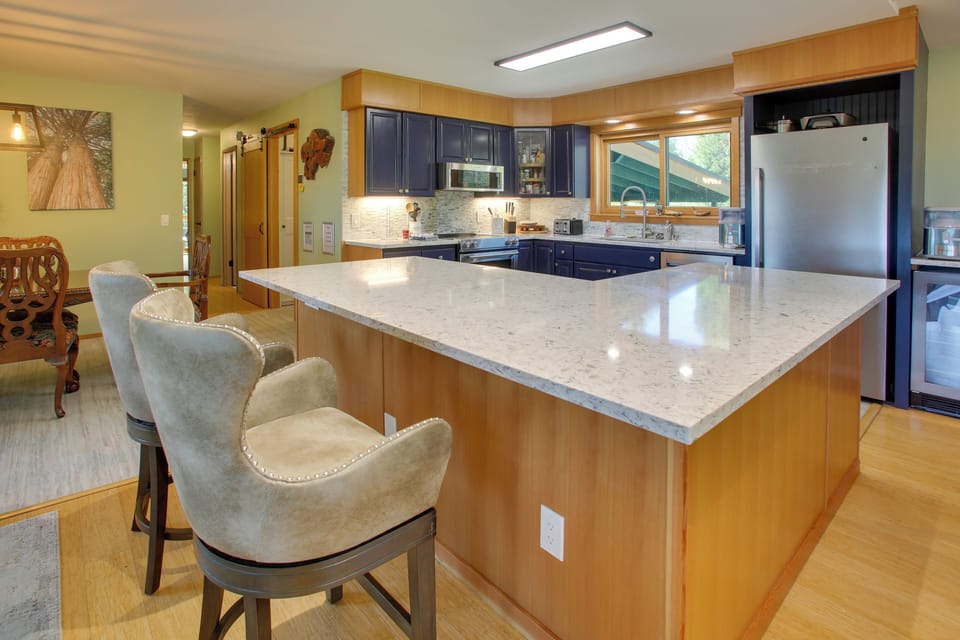 House (5 Bedrooms) | Interior