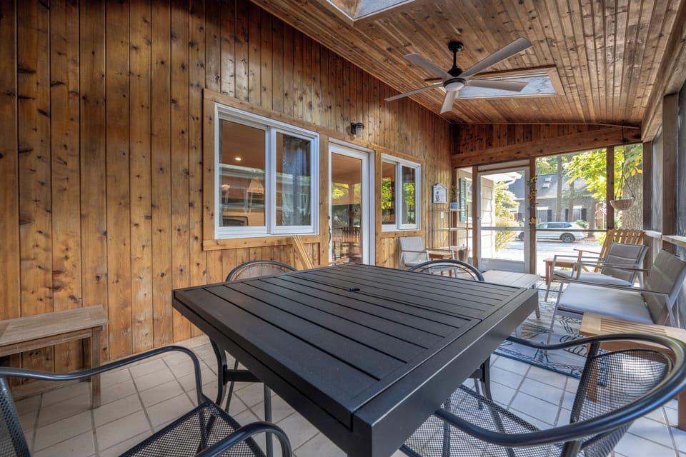 Screened Porch