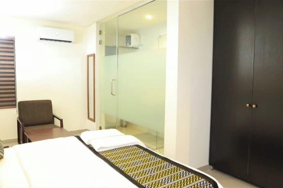 Economy Room, Balcony, City View | Desk, laptop workspace, free WiFi