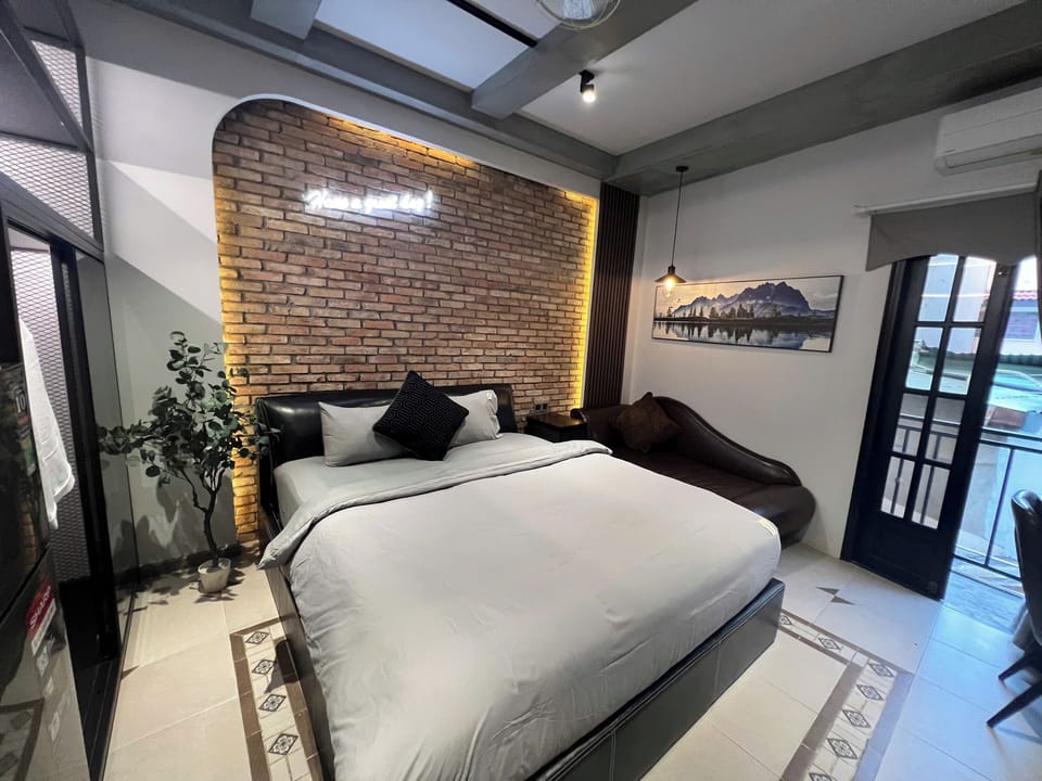 Superior Double Room | Egyptian cotton sheets, premium bedding, minibar, desk