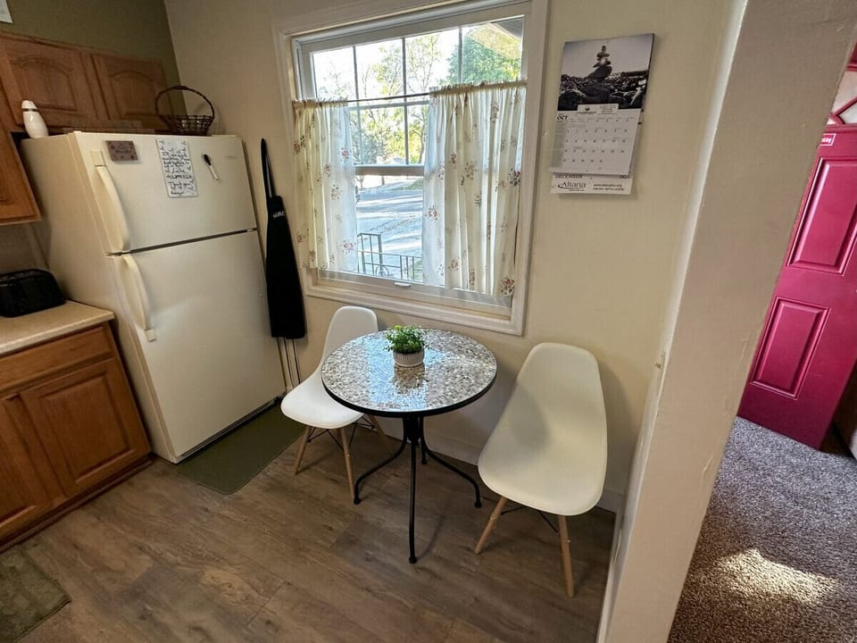 Dining area in kitchen