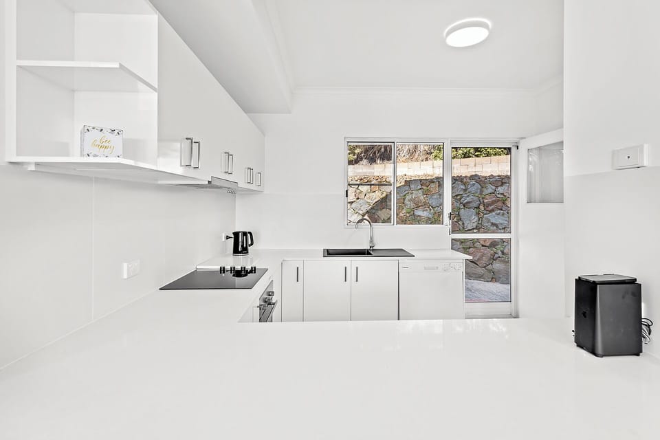 Kitchen (2)