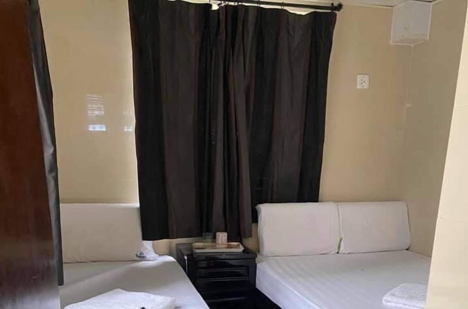 Basic Triple Room | Free WiFi