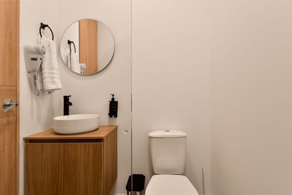 Modern Bathroom