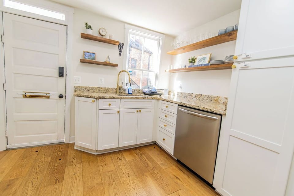 Bright and updated kitchen