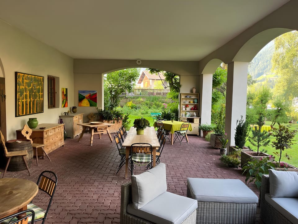 Outdoor dining