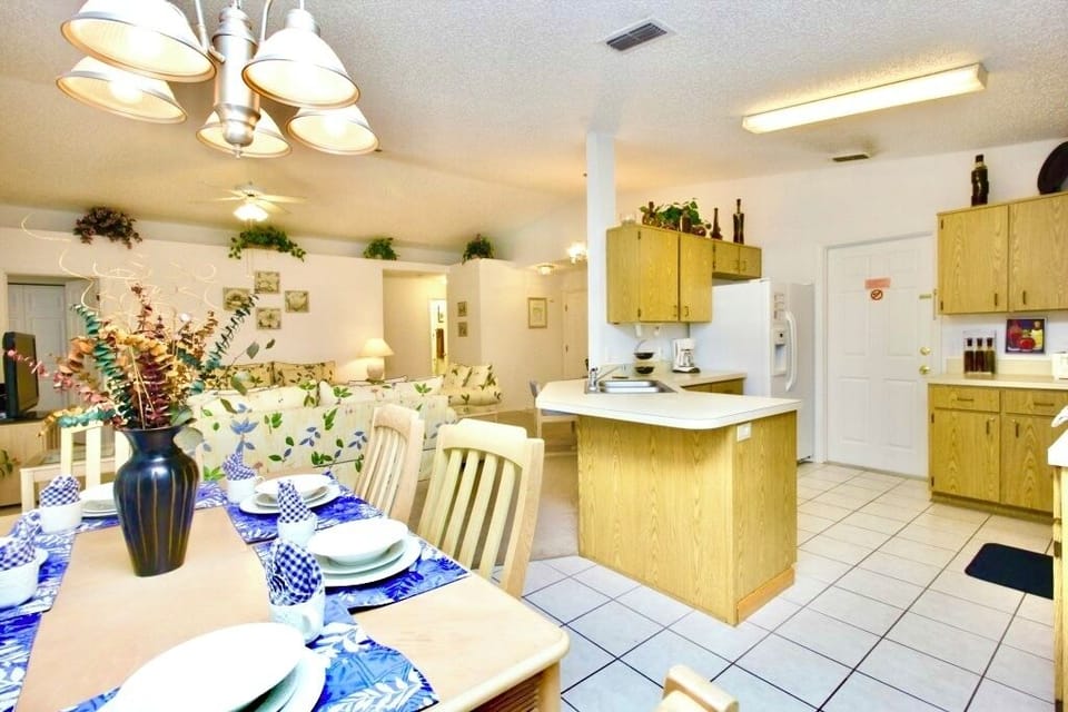 Fully equipped kitchen