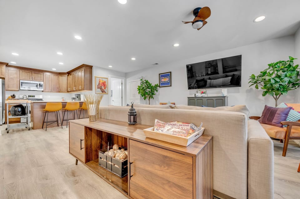 Indoors, Furniture, Living Room, Home Decor, Hardwood