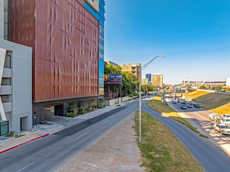 84-East-Avenue-3.jpg