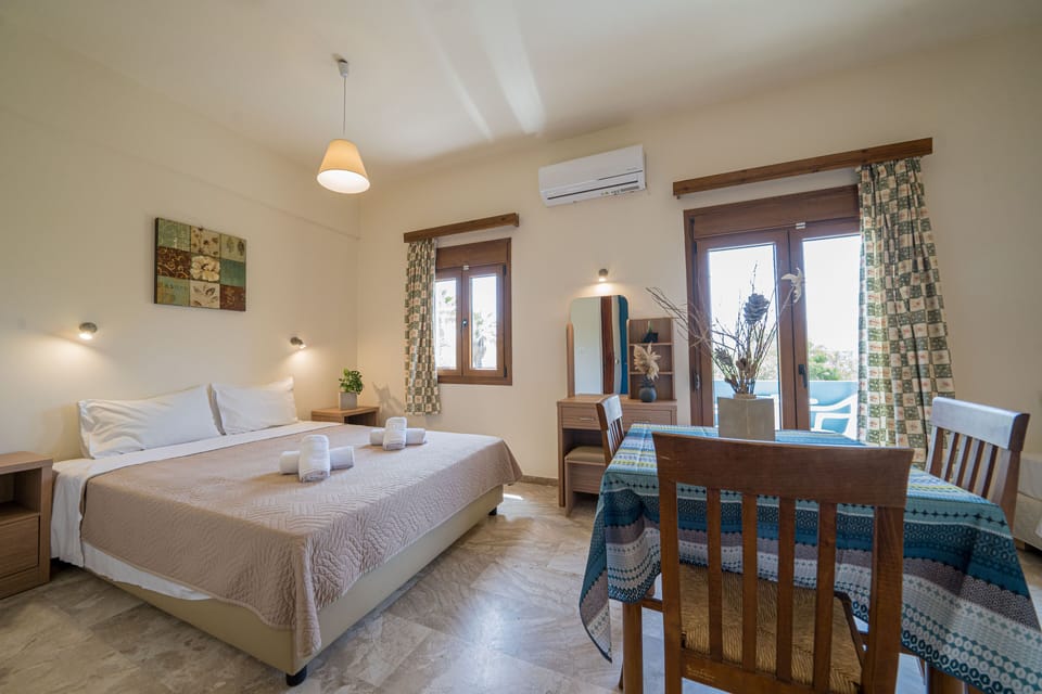 Studio | Iron/ironing board, free WiFi