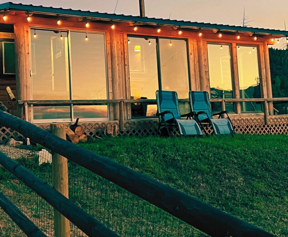 Cozy Cabin at Oxen-Le-Fields Montana