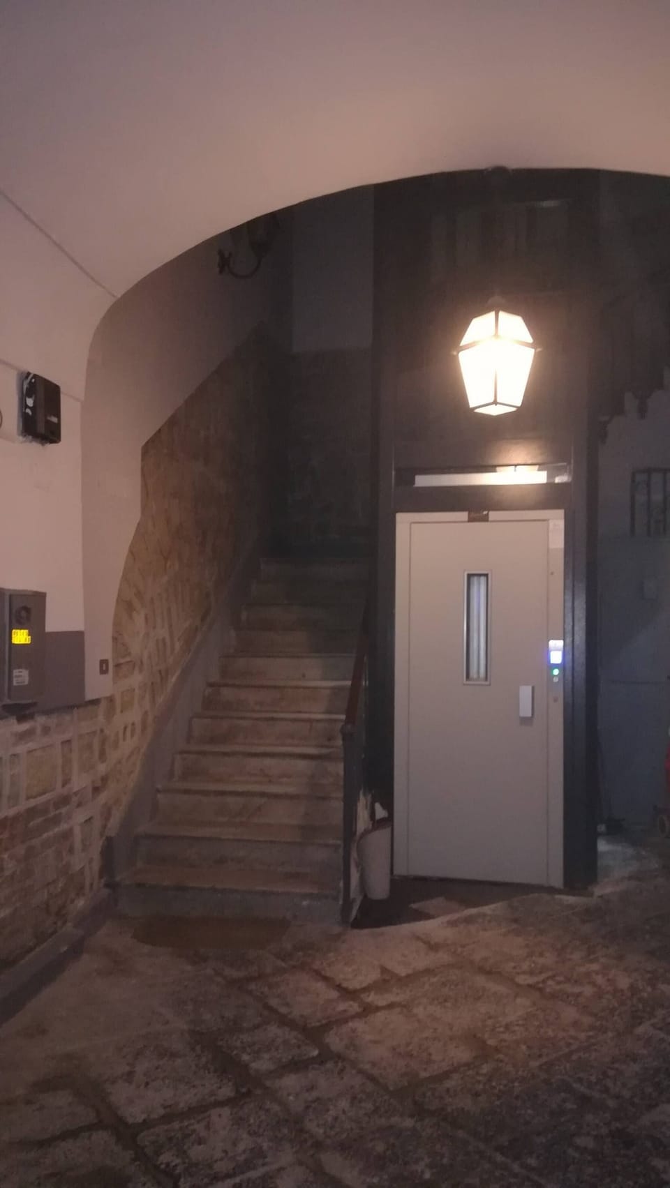 Studio, 1 Bedroom, Balcony, City View | Hallway