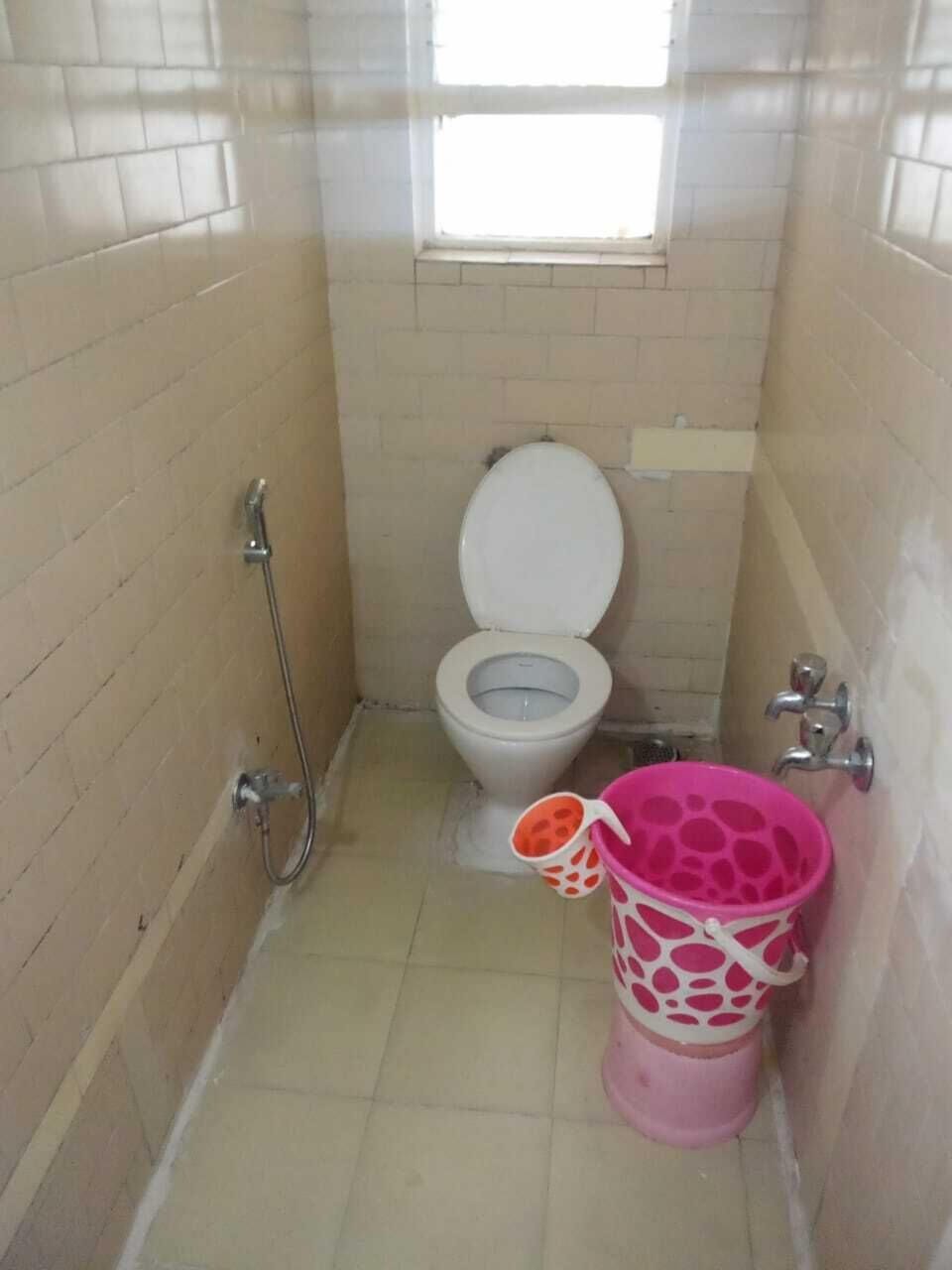 Deluxe Double Room | Bathroom | Shower, free toiletries, towels, soap
