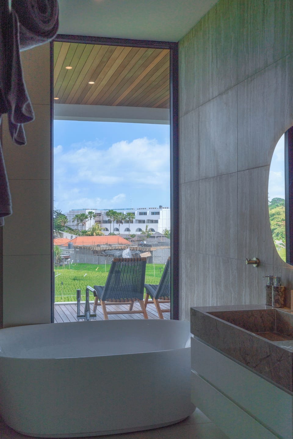 Towels, soap, shampoo, toilet paper