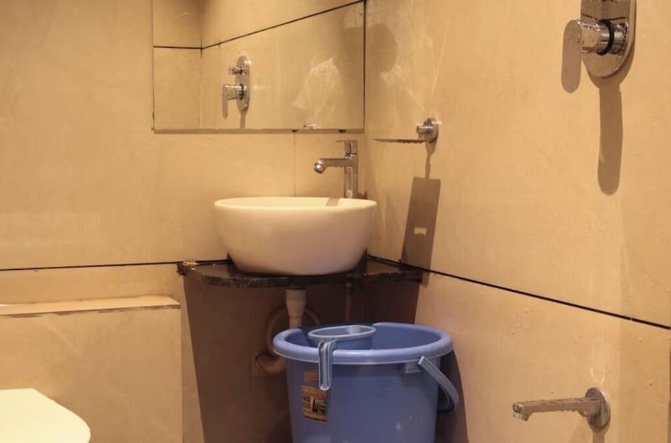 Suite | Bathroom | Bidet