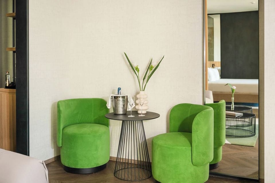 Suite, Sea View | Minibar, in-room safe, blackout drapes, soundproofing