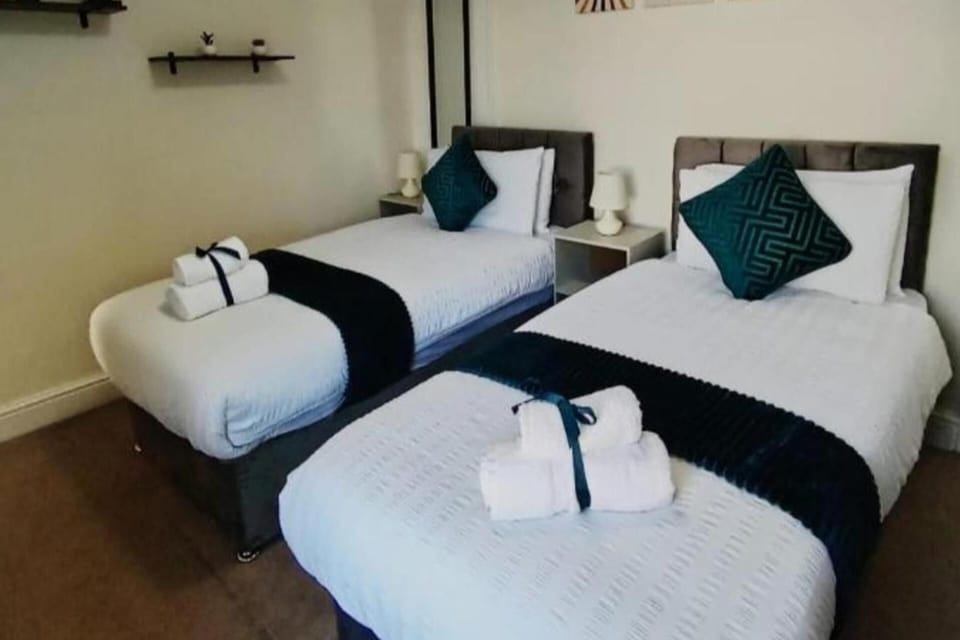 House | 3 bedrooms, desk, free WiFi, bed sheets