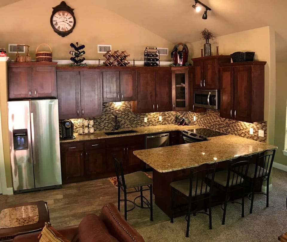 Gourmet Kitchen, Keurig and regular coffee