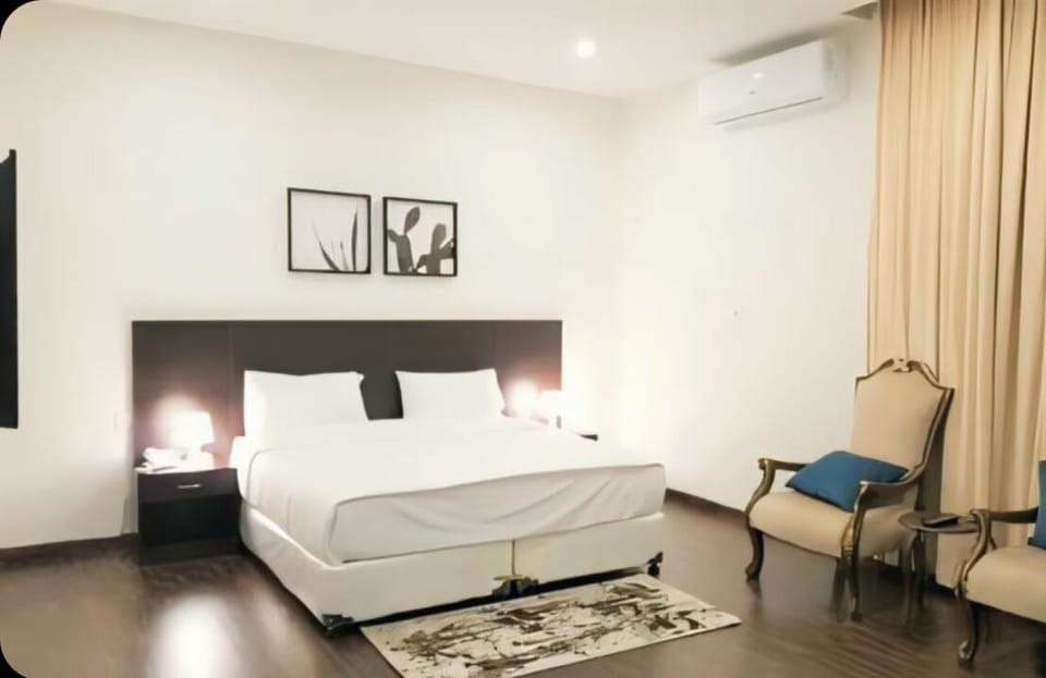 Deluxe Studio | Egyptian cotton sheets, premium bedding, soundproofing