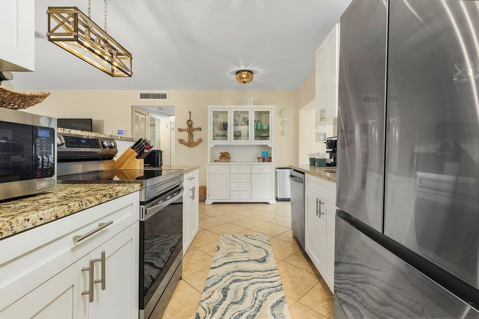 Your home away from home comes complete with a fully equipped kitchen. Prepare your favorite meals and feel right at home during your vacation.