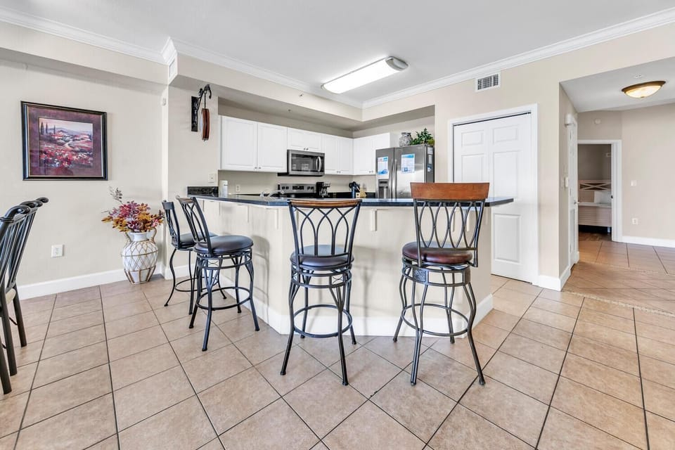 Condo, Multiple Beds (Tidewater 1902) | Private kitchen | Oven, toaster