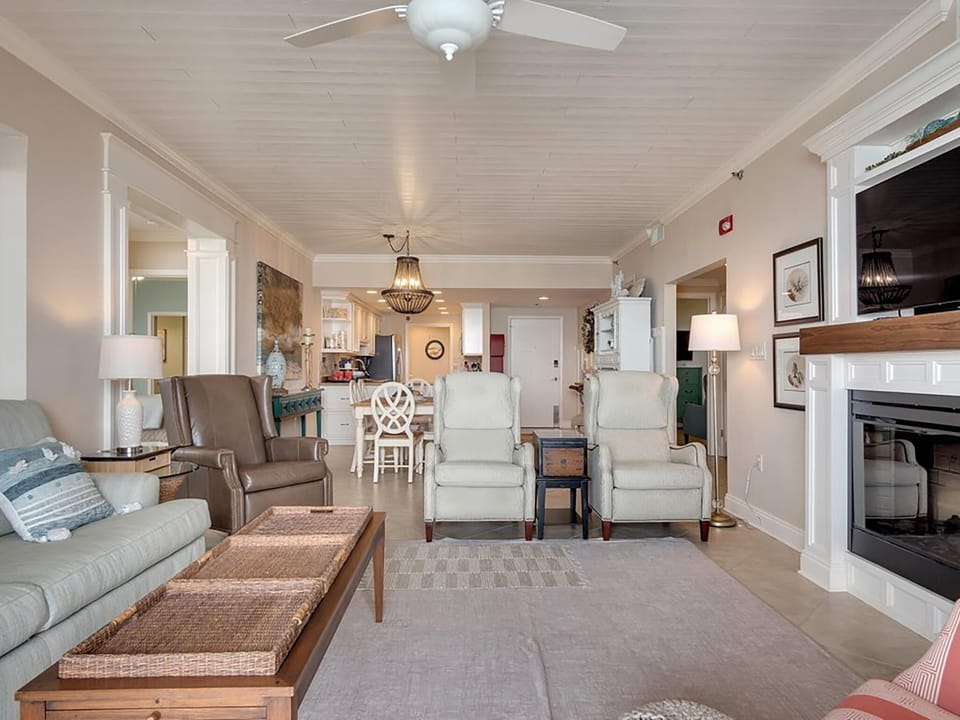Condo, Multiple Beds (Navarre Towers 504) | Living area | TV
