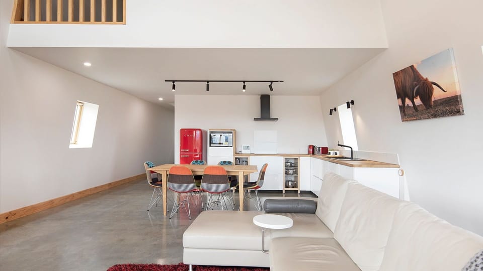 Kitchen Lounge