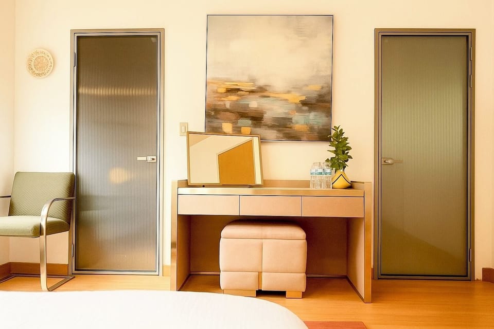 Executive House, Multiple Beds | Individually decorated, individually furnished, desk, laptop workspace