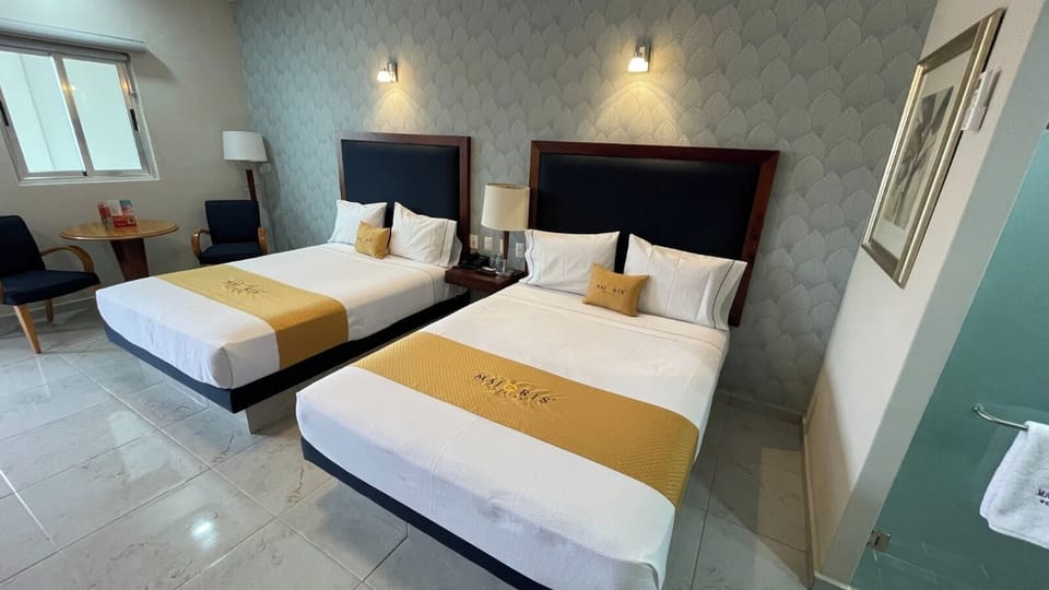 Deluxe Double Room | Iron/ironing board, free WiFi, bed sheets