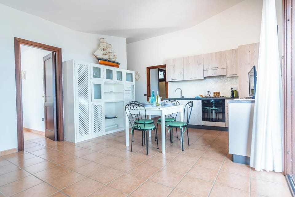 Kitchen and dining area