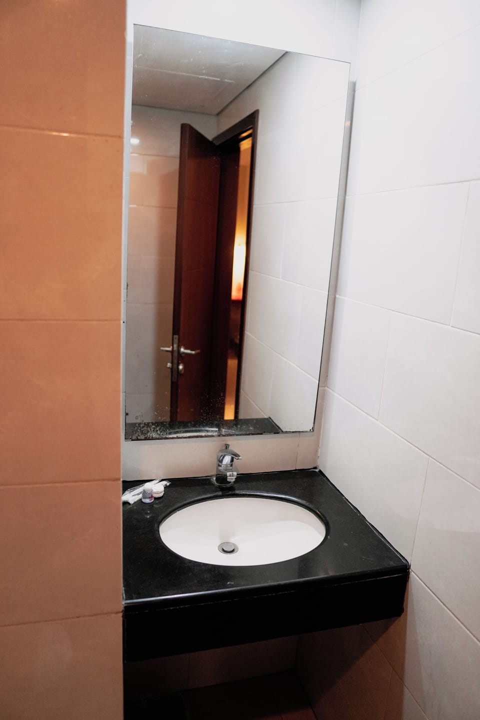 Shower, slippers, bidet, towels